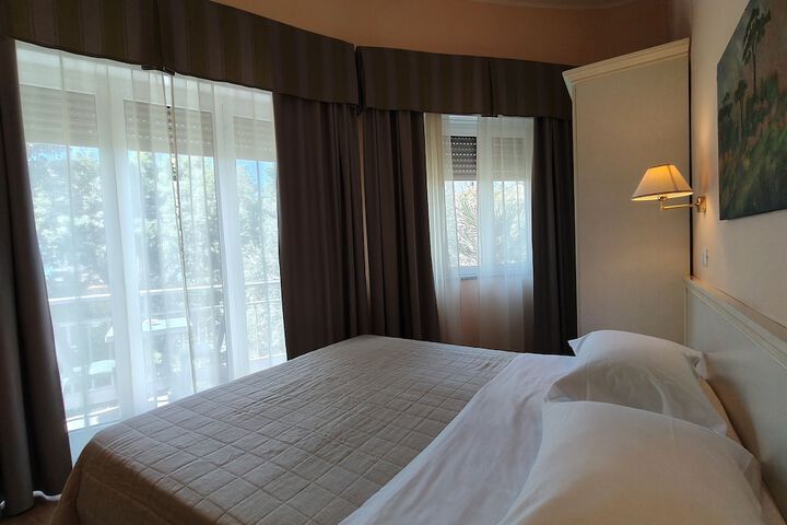Room 21 of 53
