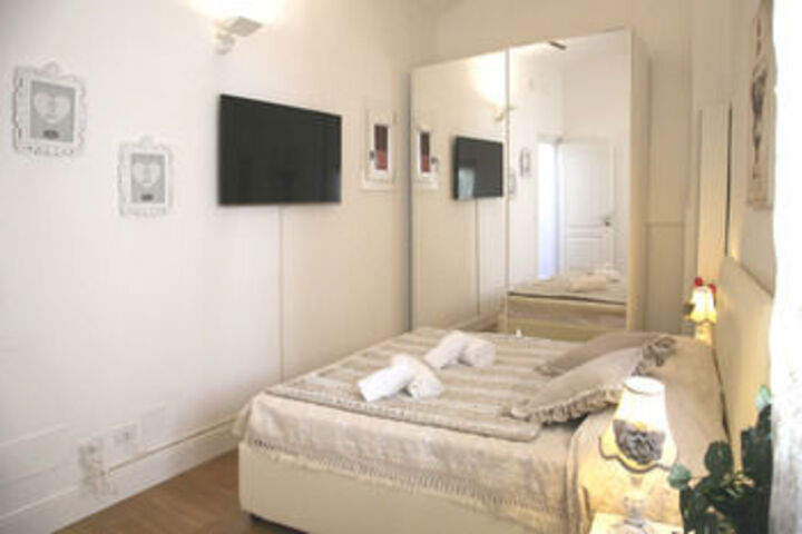 Room 82 of 161
