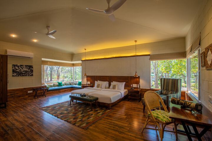 Room 2 of 16