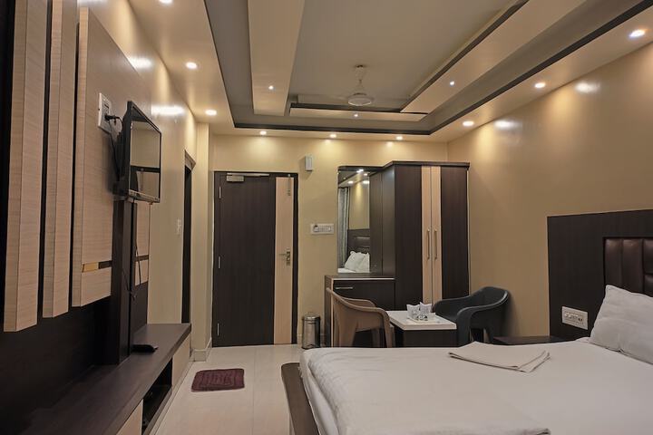 Room 38 of 150