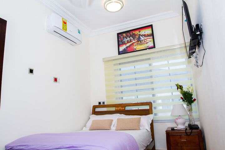 Room 2 of 49