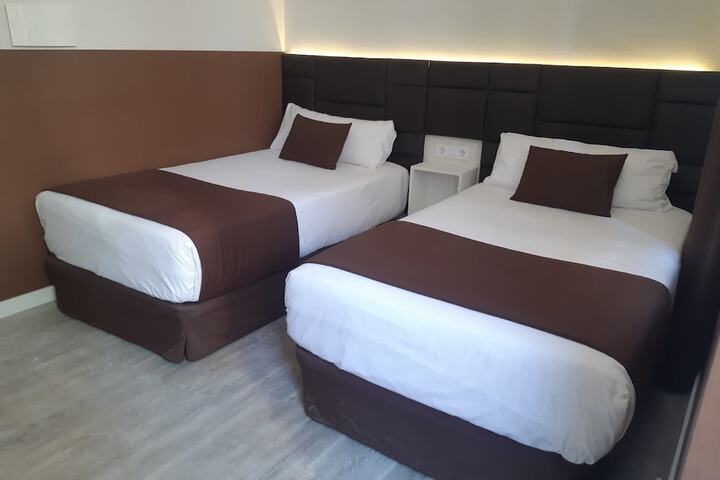 Room 8 of 34