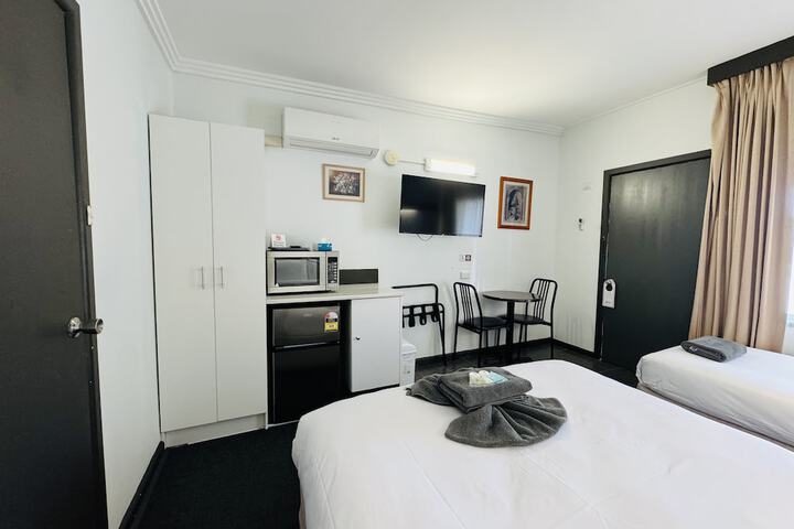 Room 15 of 30