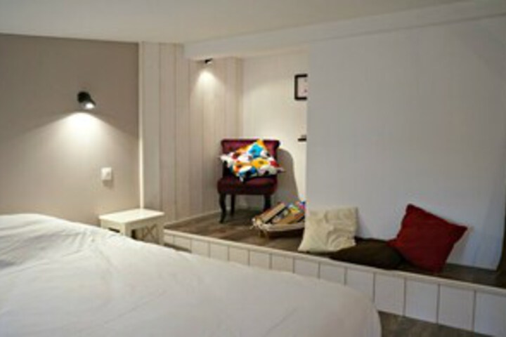 Room 15 of 17