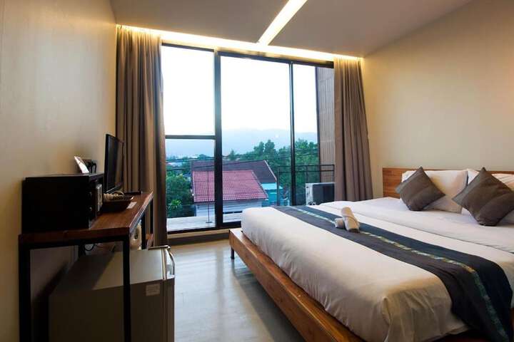 Room 3 of 60