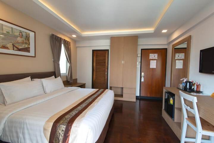 Room 6 of 59
