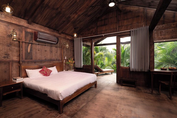 Room 28 of 74