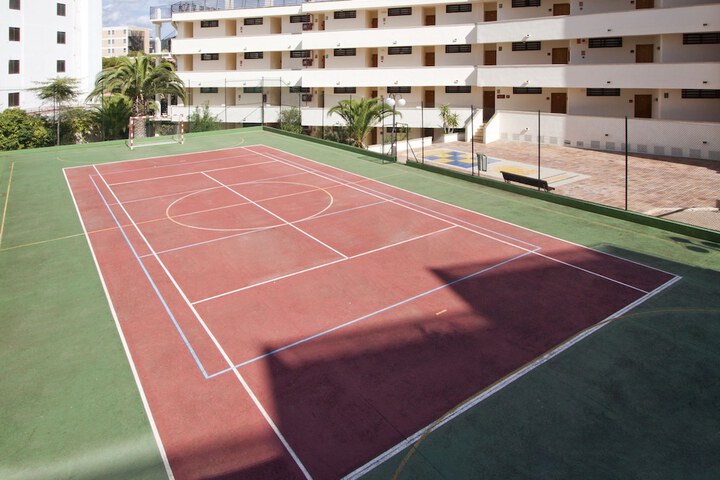 Tennis court