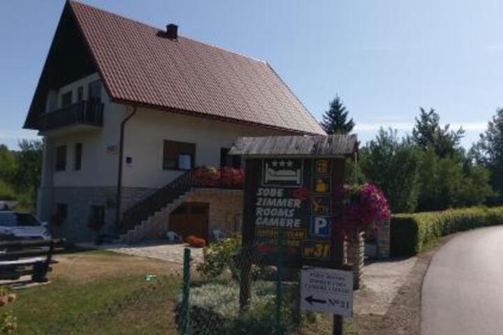 PLITVICE HOUSE MILAN