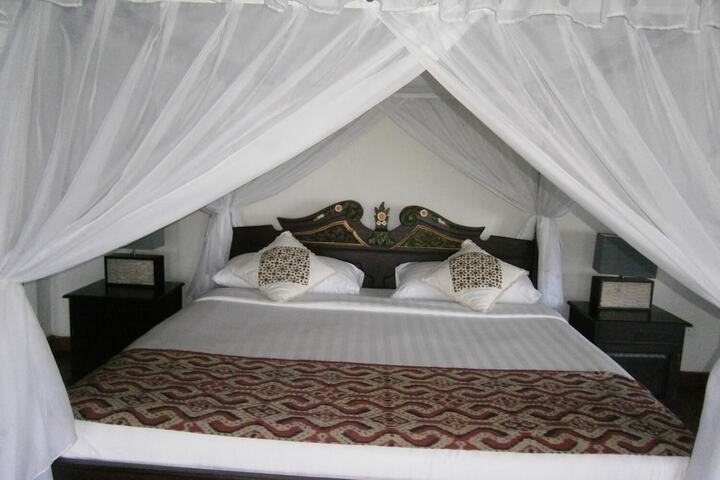 Room 10 of 34