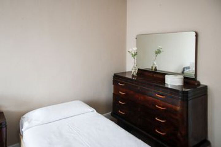 Room 6 of 29