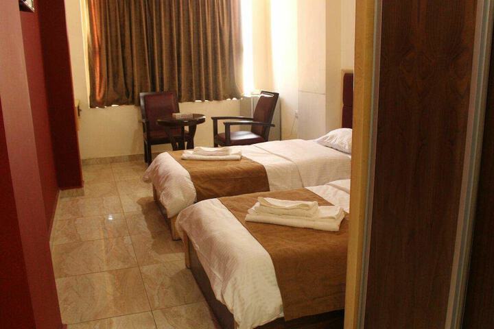 Room 3 of 46