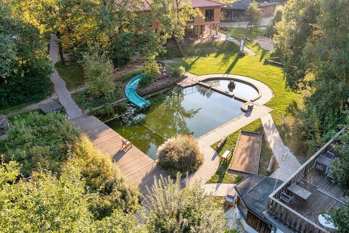 Pool 26 of 48