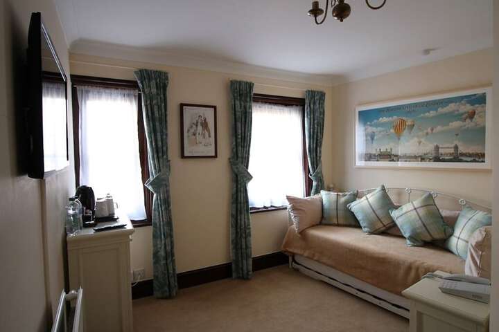 Room 44 of 140