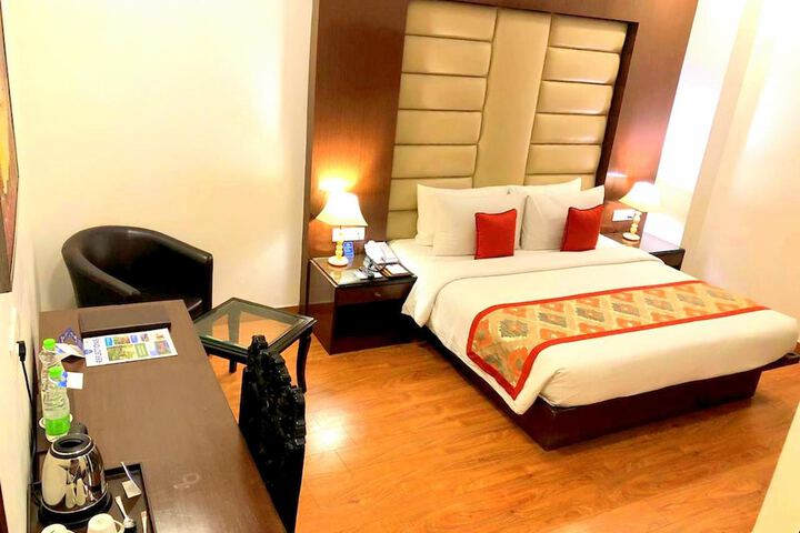 Room 14 of 39