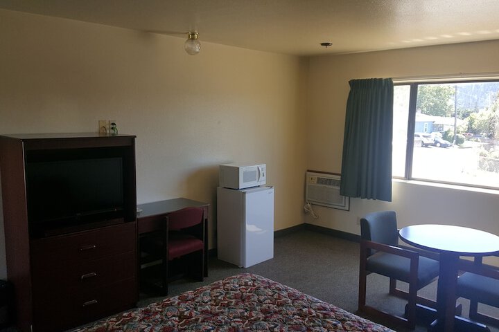 Room 7 of 34