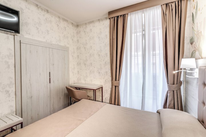 Room 20 of 46