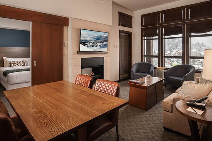Room 8 of 37