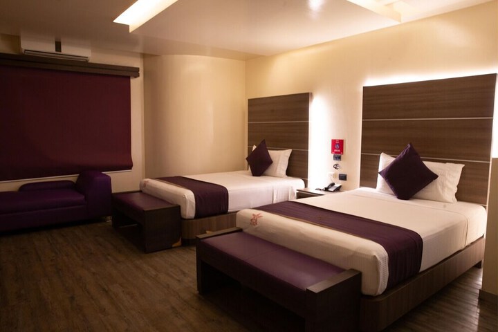 Room 12 of 42