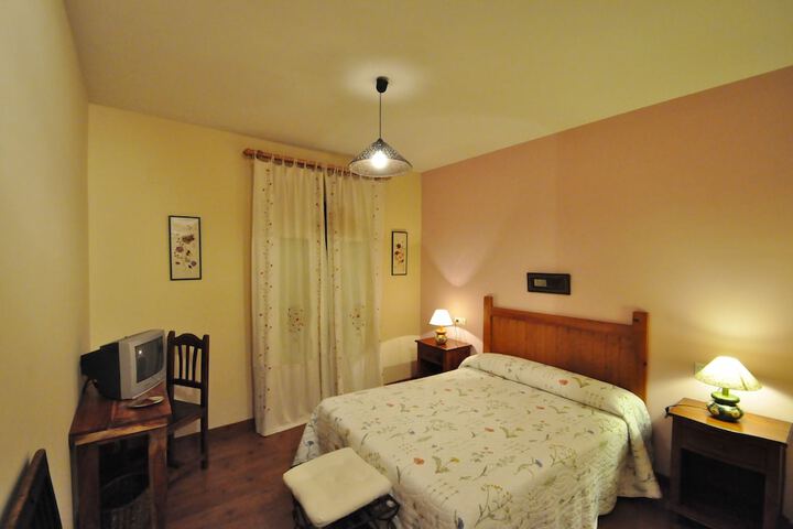Room 3 of 36