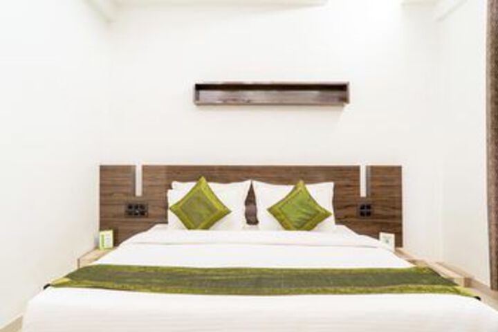Room 13 of 41