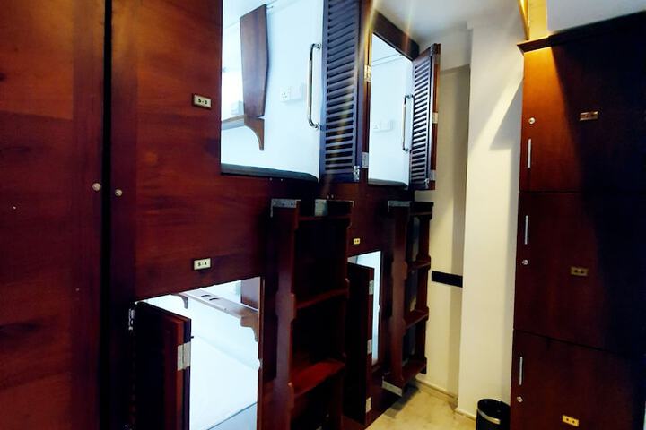 Room 11 of 24
