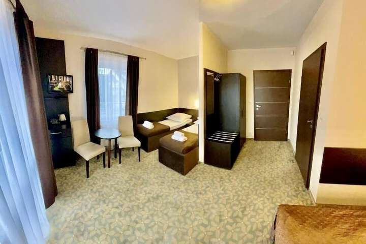 Room 48 of 110