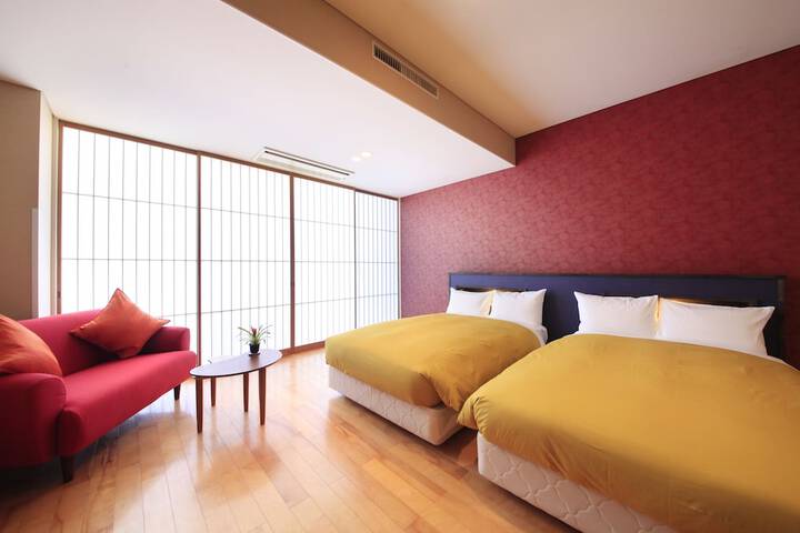 Room 14 of 115