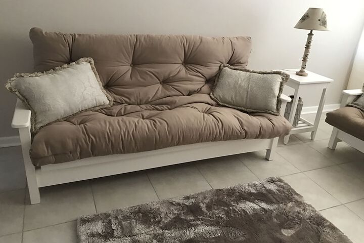 Room 16 of 26
