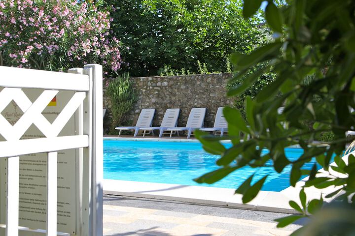 Hotel with Pool