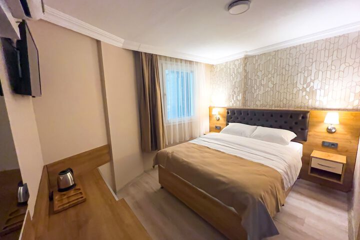 Room 6 of 23