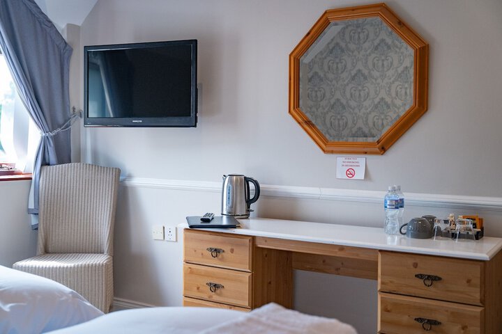 Room 58 of 233