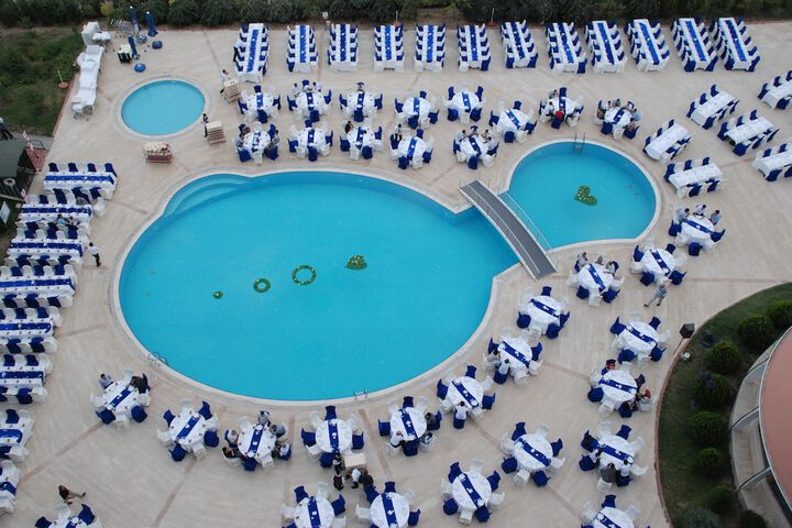 Pools & Facilities