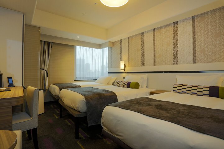 Room 21 of 120