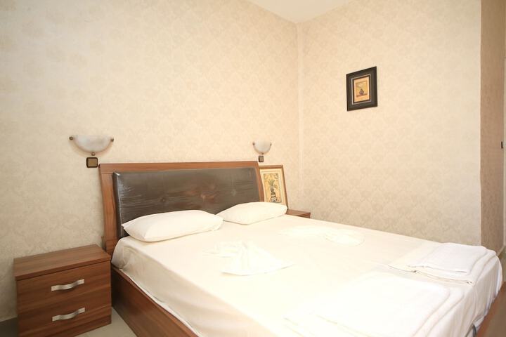 Room 2 of 29