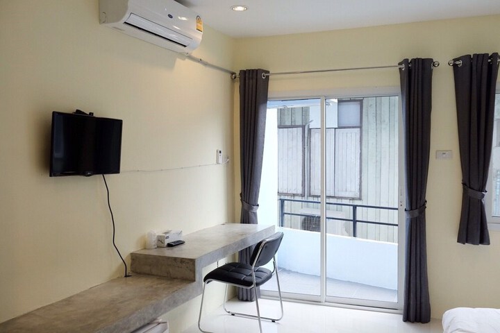 Room 3 of 9