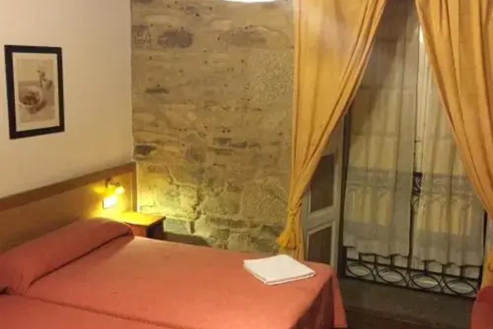 Room 10 of 21