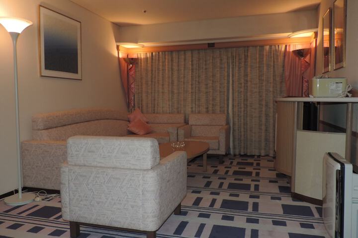 Room 9 of 116