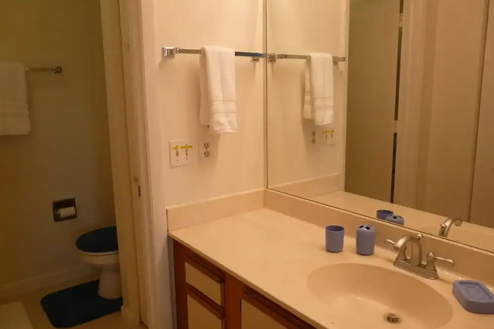 Room 8 of 15