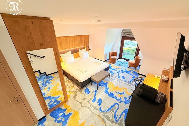 Room 90 of 217