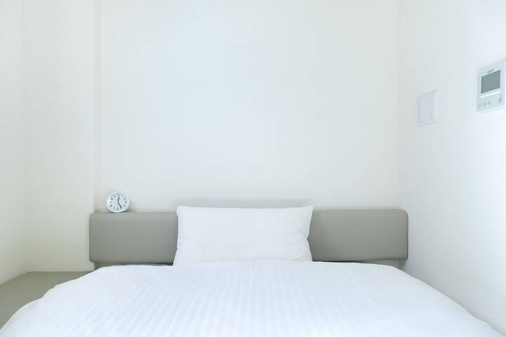 Room 10 of 132