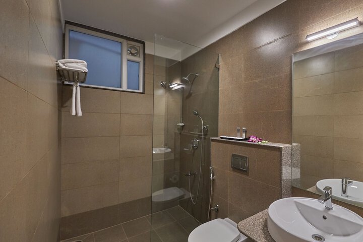 Room 8 of 26