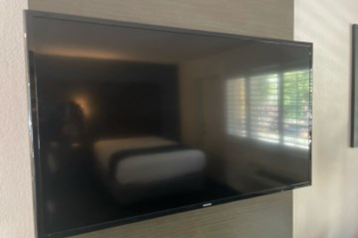 Room 32 of 99
