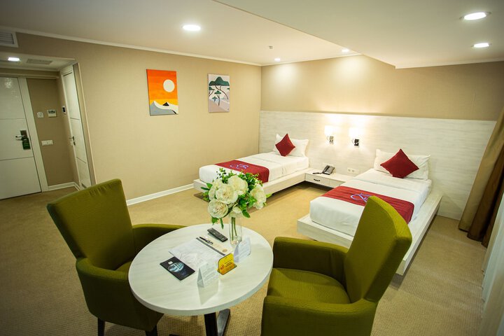 Room 43 of 119