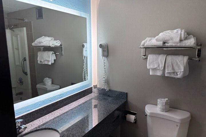 Room 29 of 52