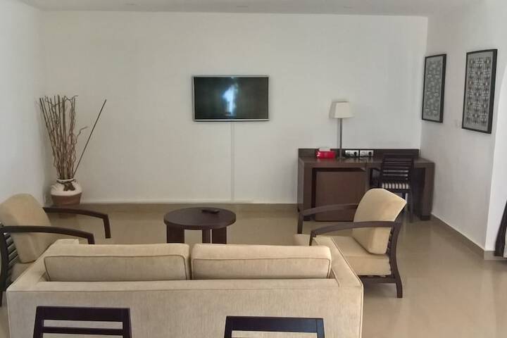 Room 22 of 103