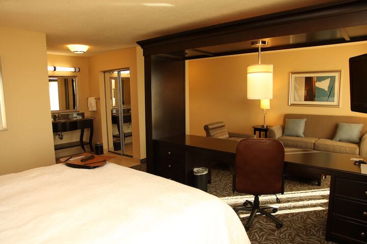 Room 4 of 42