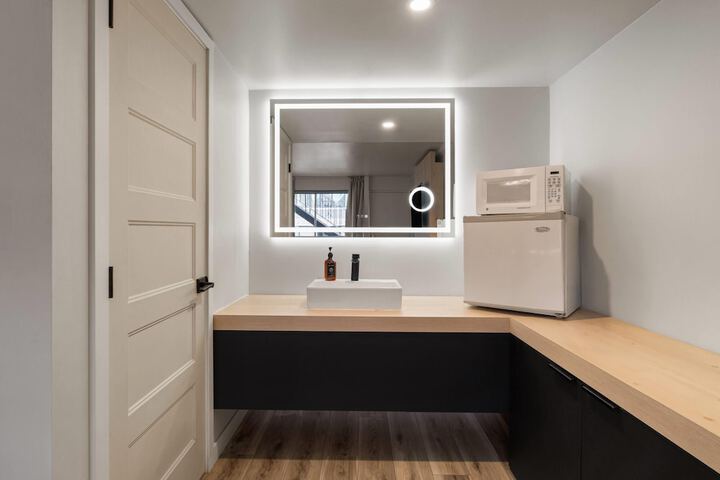 Clean Restrooms