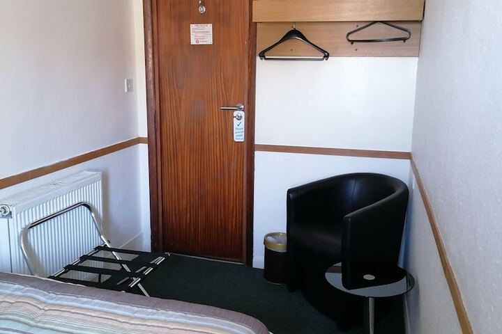 Room 38 of 64