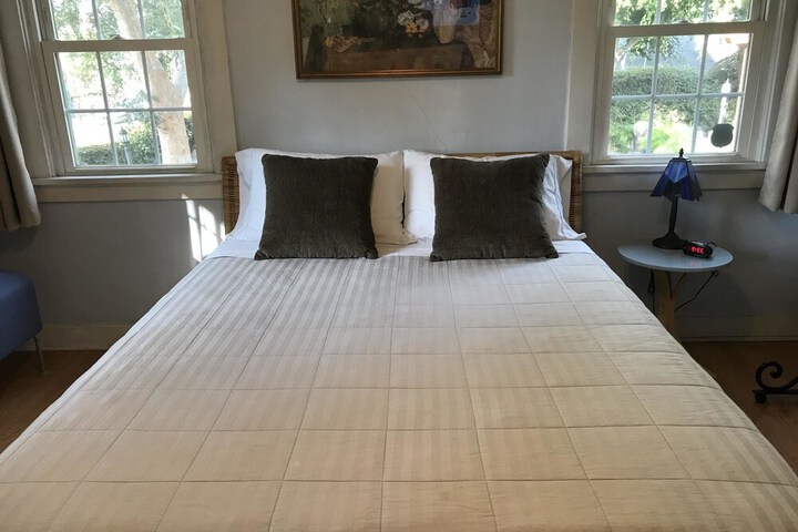Room 12 of 34